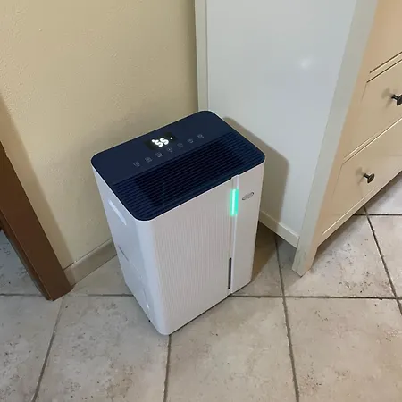 Basement In צ'צ'ינה
